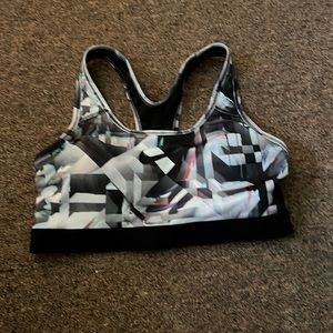 Women’s Padded nike razor back sports bra